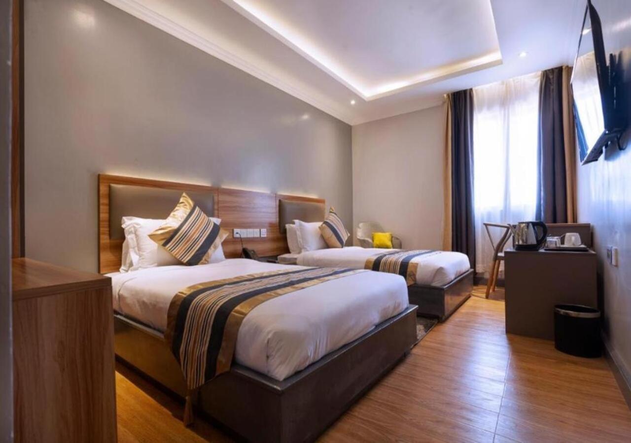 Raha Suites Nairobi Bagian luar foto